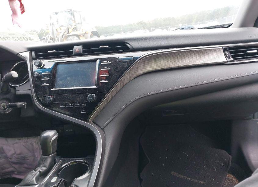 Photo 5 of 2019 Toyota Camry SE (VIN 4T1B11HK9KU177672)