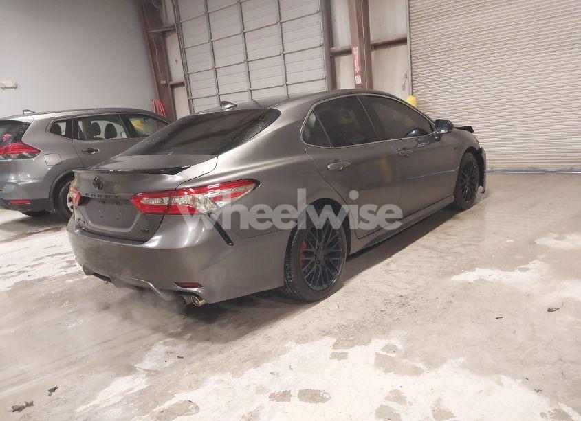 Photo 4 of 2019 Toyota Camry SE (VIN 4T1B11HK9KU178482)