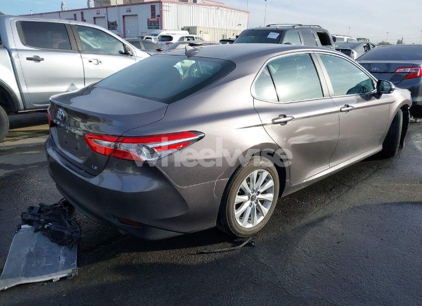 Photo 4 of 2019 Toyota Camry LE (VIN 4T1B11HK9KU241015)