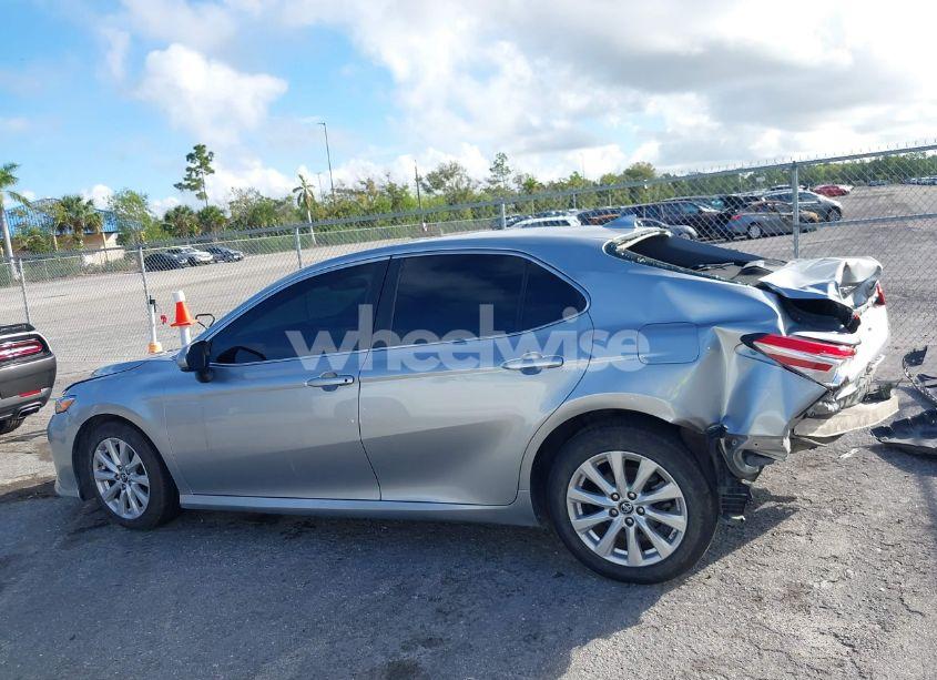 Photo 15 of 2019 Toyota Camry LE (VIN 4T1B11HK9KU241760)