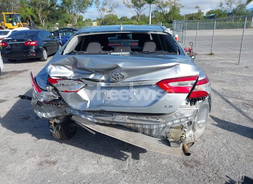 Photo 17 of 2019 Toyota Camry LE (VIN 4T1B11HK9KU241760)