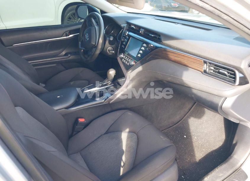 Photo 5 of 2019 Toyota Camry LE (VIN 4T1B11HK9KU241760)