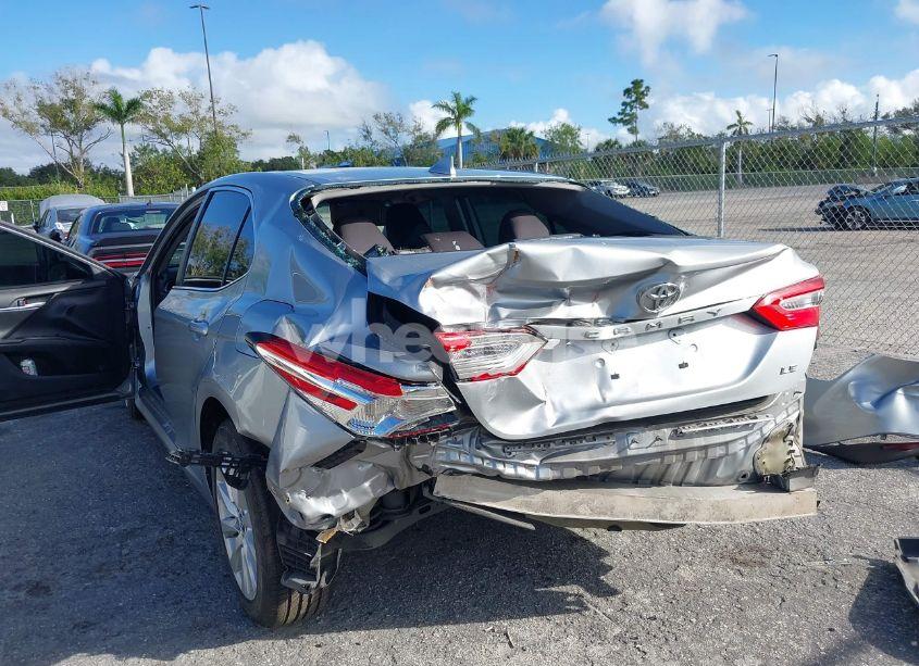 Photo 6 of 2019 Toyota Camry LE (VIN 4T1B11HK9KU241760)