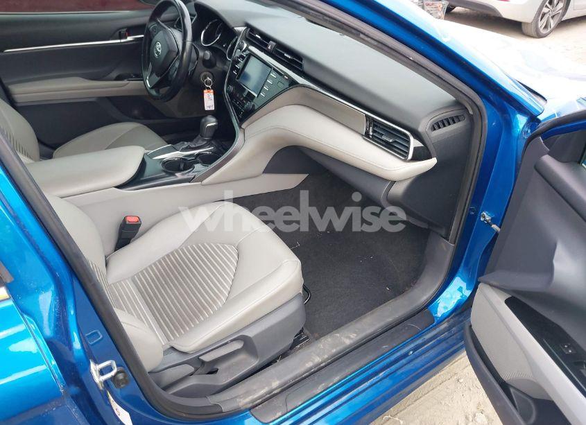 Photo 5 of 2019 Toyota Camry SE (VIN 4T1B11HK9KU241905)