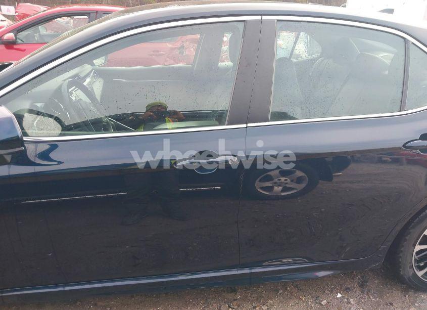 Photo 15 of 2019 Toyota Camry SE (VIN 4T1B11HK9KU245727)