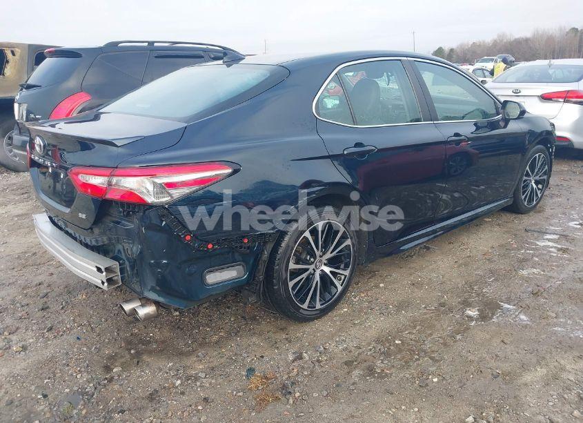 Photo 4 of 2019 Toyota Camry SE (VIN 4T1B11HK9KU245727)