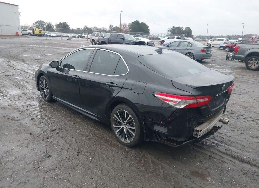 Photo 3 of 2019 Toyota Camry SE (VIN 4T1B11HK9KU277125)