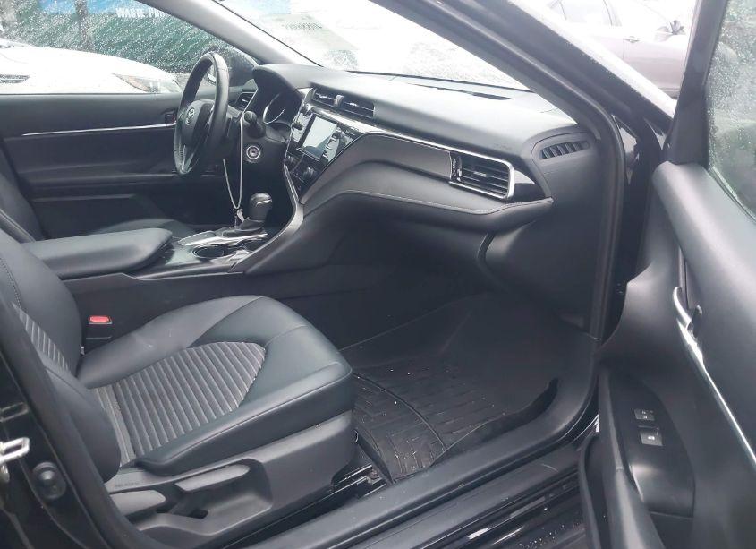 Photo 5 of 2019 Toyota Camry SE (VIN 4T1B11HK9KU277125)