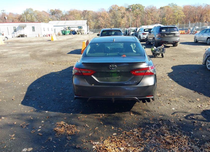 Photo 17 of 2019 Toyota Camry SE (VIN 4T1B11HK9KU691411)