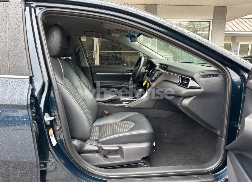 Photo 5 of 2019 Toyota Camry L/LE/XLE/SE/XSE (VIN 4T1B11HK9KU691893)