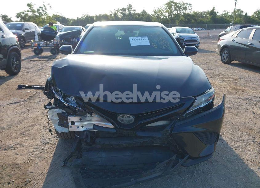 Photo 13 of 2019 Toyota Camry L/LE/SE/XLE (VIN 4T1B11HK9KU694938)