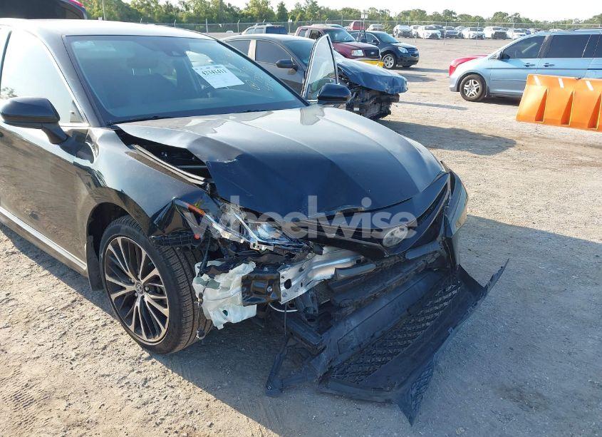 Photo 6 of 2019 Toyota Camry L/LE/SE/XLE (VIN 4T1B11HK9KU694938)