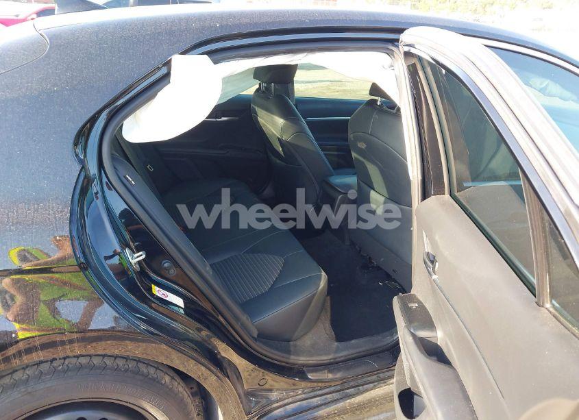 Photo 8 of 2019 Toyota Camry L/LE/SE/XLE (VIN 4T1B11HK9KU694938)