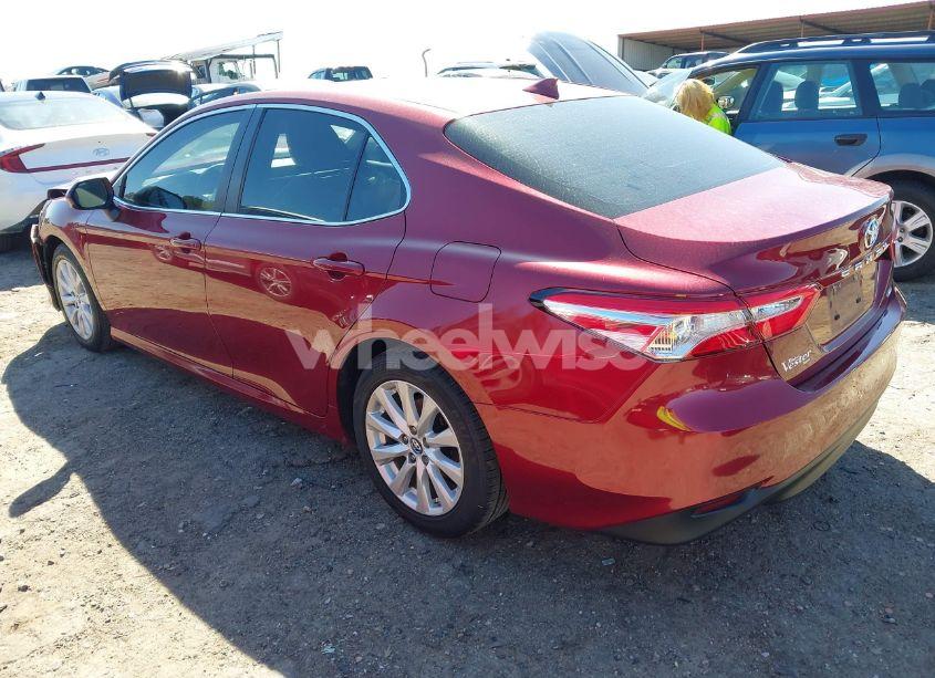 Photo 3 of 2019 Toyota Camry LE (VIN 4T1B11HK9KU708126)