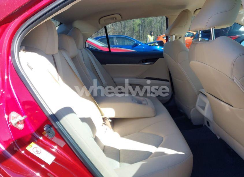 Photo 8 of 2019 Toyota Camry LE (VIN 4T1B11HK9KU708126)