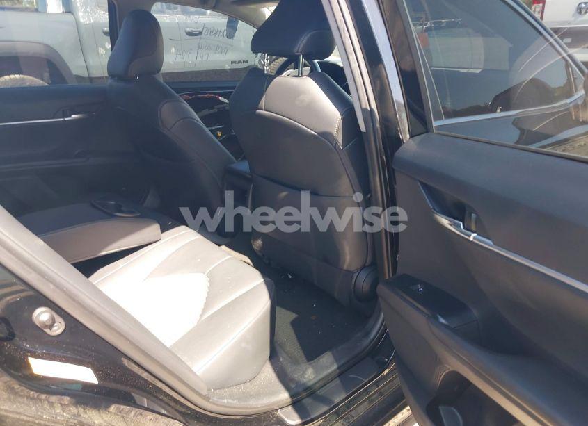 Photo 8 of 2019 Toyota Camry SE (VIN 4T1B11HK9KU713259)