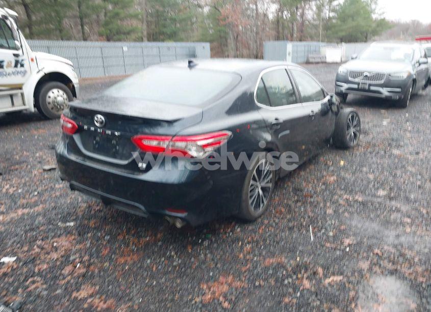 Photo 4 of 2019 Toyota Camry SE (VIN 4T1B11HK9KU719496)