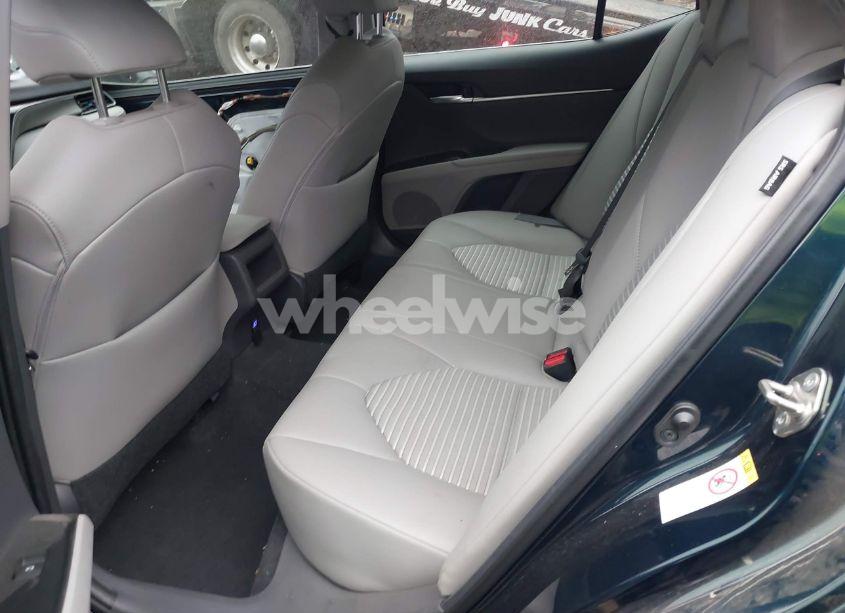 Photo 8 of 2019 Toyota Camry SE (VIN 4T1B11HK9KU719496)