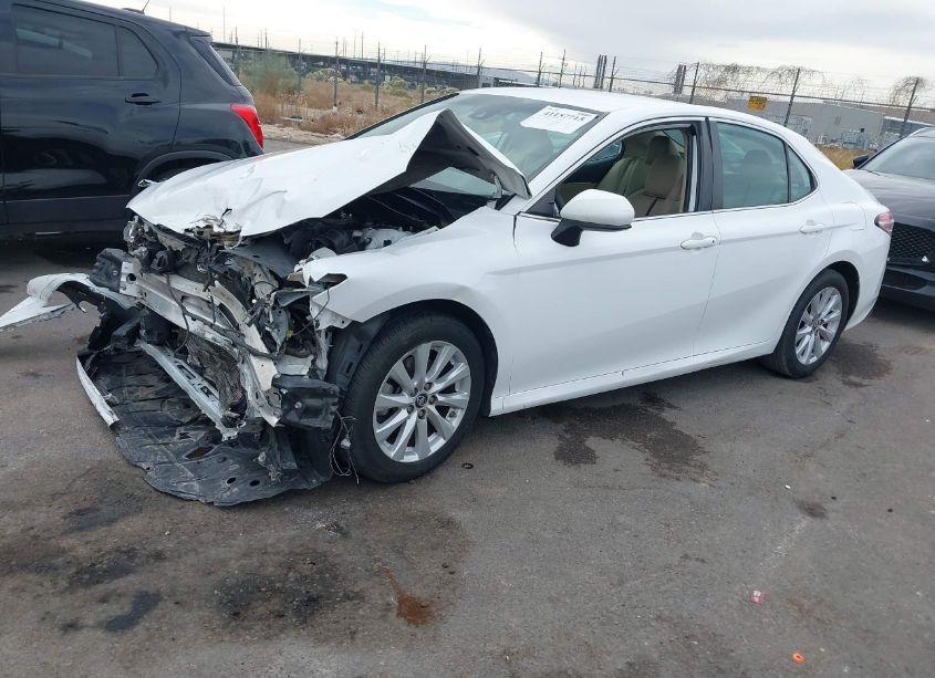 Photo 2 of 2019 Toyota Camry LE (VIN 4T1B11HK9KU730532)