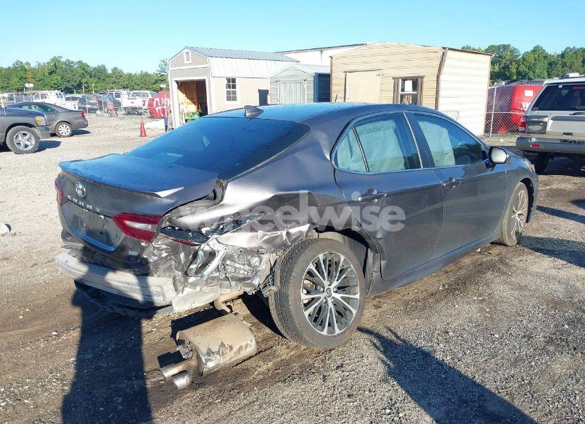 Photo 4 of 2019 Toyota Camry SE (VIN 4T1B11HK9KU740204)