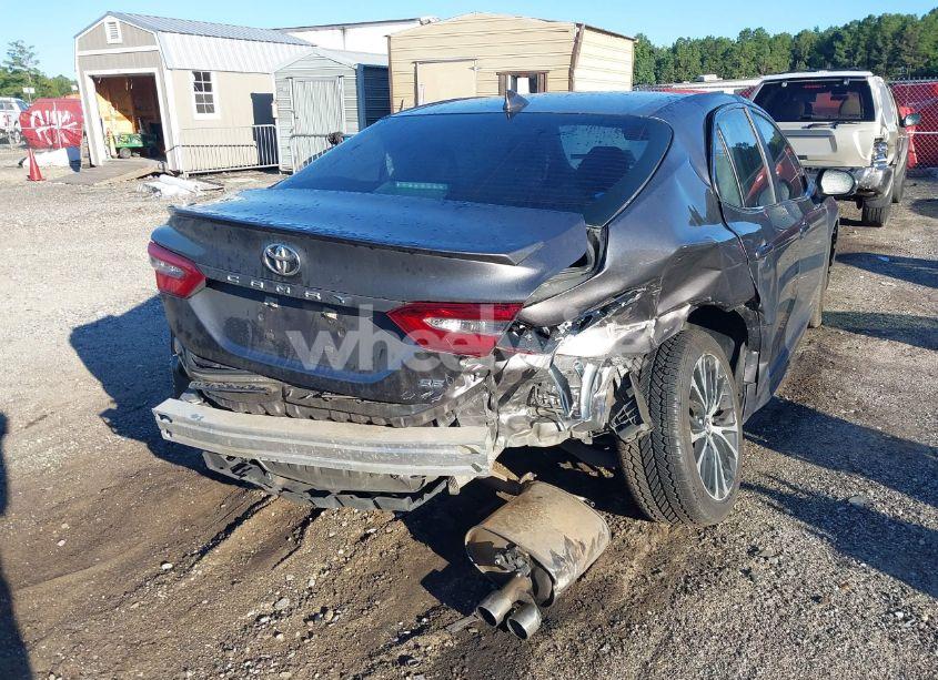 Photo 6 of 2019 Toyota Camry SE (VIN 4T1B11HK9KU740204)