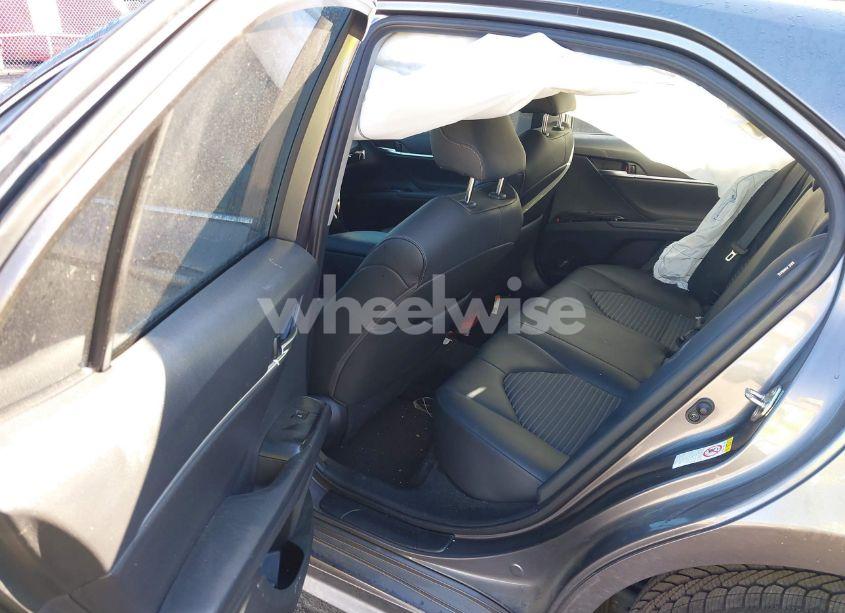 Photo 8 of 2019 Toyota Camry SE (VIN 4T1B11HK9KU740204)