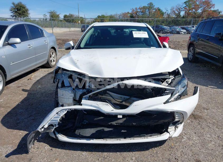 Photo 12 of 2019 Toyota Camry LE (VIN 4T1B11HK9KU758766)