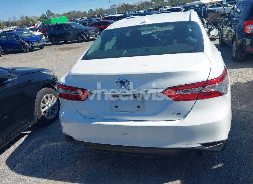 Photo 16 of 2019 Toyota Camry LE (VIN 4T1B11HK9KU758766)