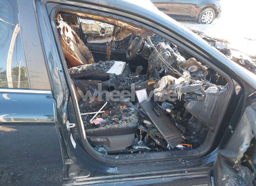 Photo 5 of 2019 Toyota Camry LE (VIN 4T1B11HK9KU764504)