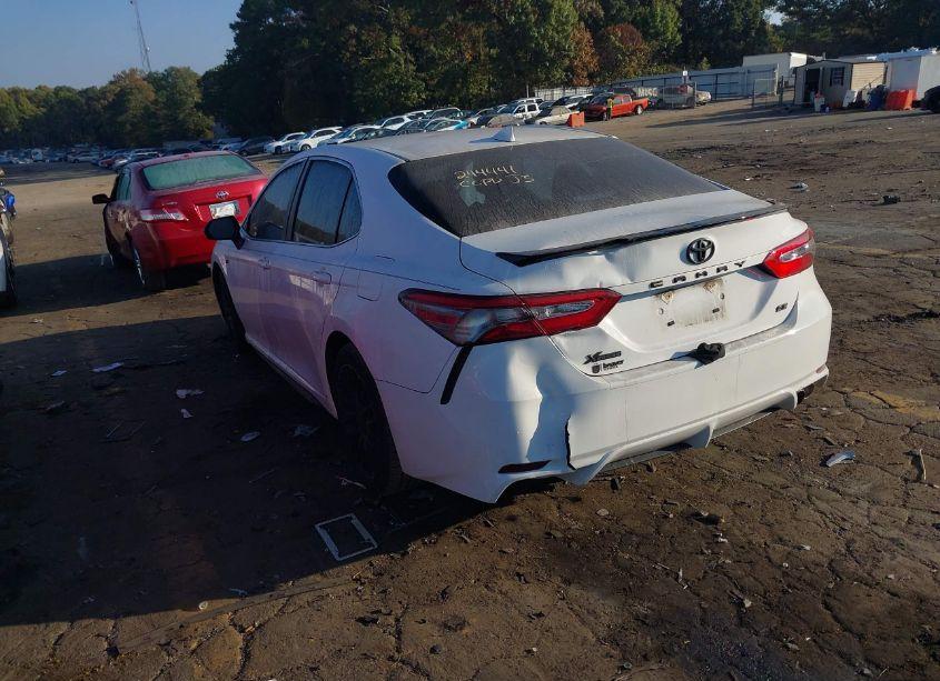 Photo 3 of 2019 Toyota Camry SE (VIN 4T1B11HK9KU766690)