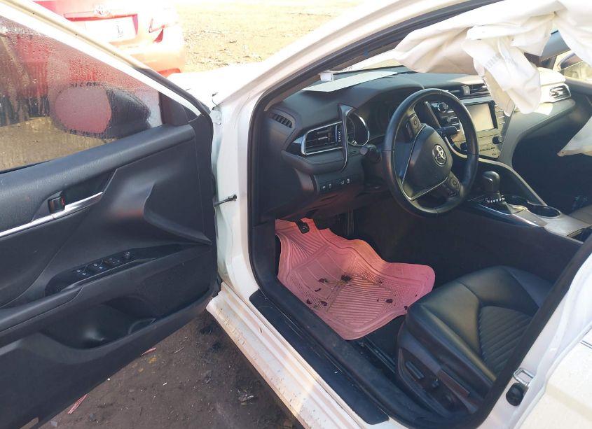 Photo 5 of 2019 Toyota Camry SE (VIN 4T1B11HK9KU766690)