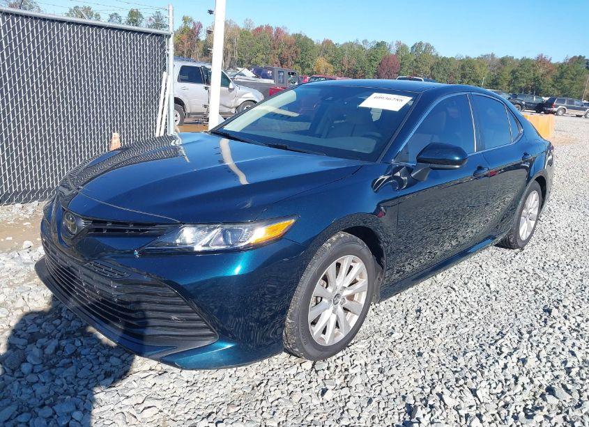 Photo 2 of 2019 Toyota Camry LE (VIN 4T1B11HK9KU775888)