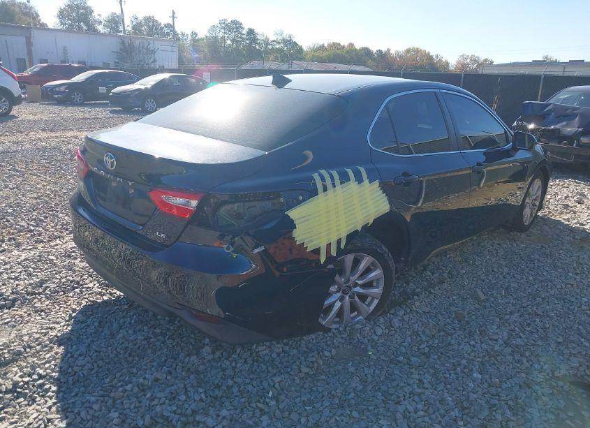 Photo 4 of 2019 Toyota Camry LE (VIN 4T1B11HK9KU775888)