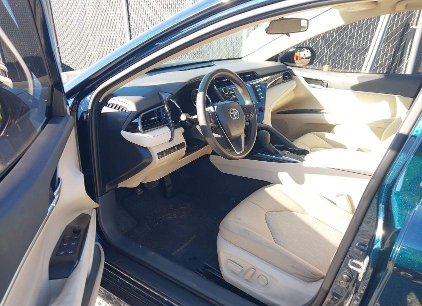 Photo 5 of 2019 Toyota Camry LE (VIN 4T1B11HK9KU775888)