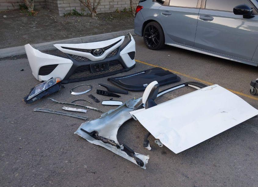 Photo 12 of 2019 Toyota Camry SE (VIN 4T1B11HK9KU800367)