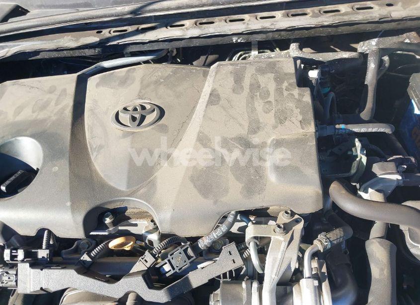 Photo 10 of 2019 Toyota Camry LE (VIN 4T1B11HK9KU809909)