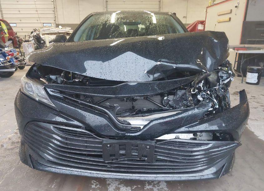 Photo 13 of 2019 Toyota Camry LE (VIN 4T1B11HK9KU815242)