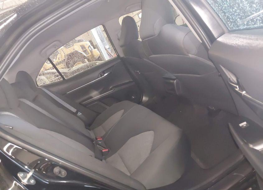 Photo 8 of 2019 Toyota Camry LE (VIN 4T1B11HK9KU815242)