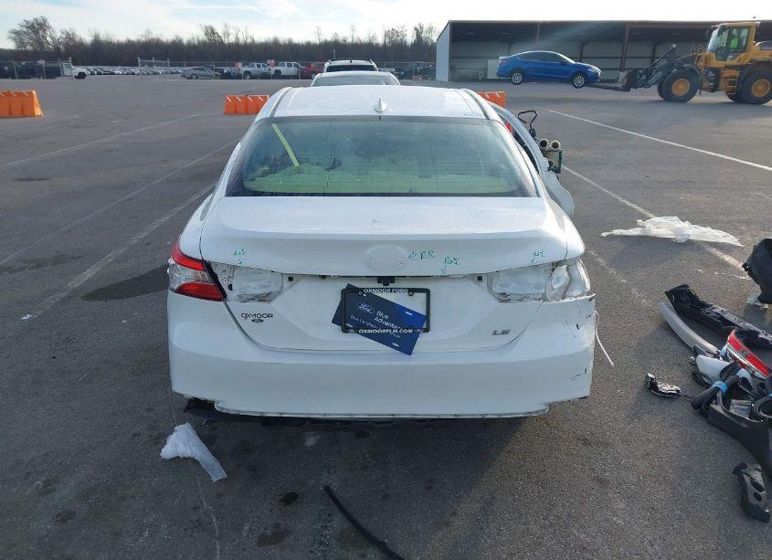 Photo 17 of 2019 Toyota Camry LE (VIN 4T1B11HK9KU826984)