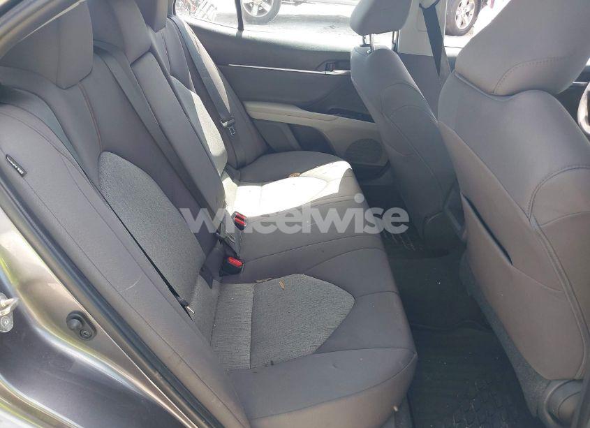 Photo 8 of 2019 Toyota Camry LE (VIN 4T1B11HK9KU847009)