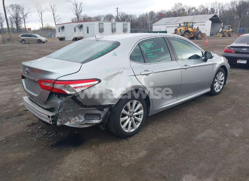 Photo 4 of 2019 Toyota Camry LE (VIN 4T1B11HK9KU851075)