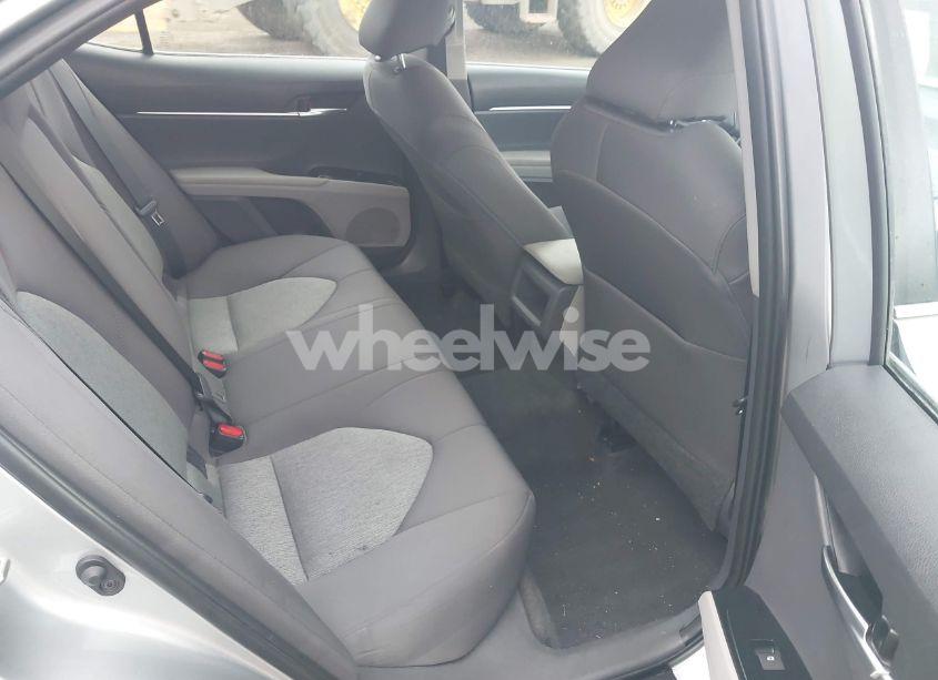 Photo 8 of 2019 Toyota Camry LE (VIN 4T1B11HK9KU851075)