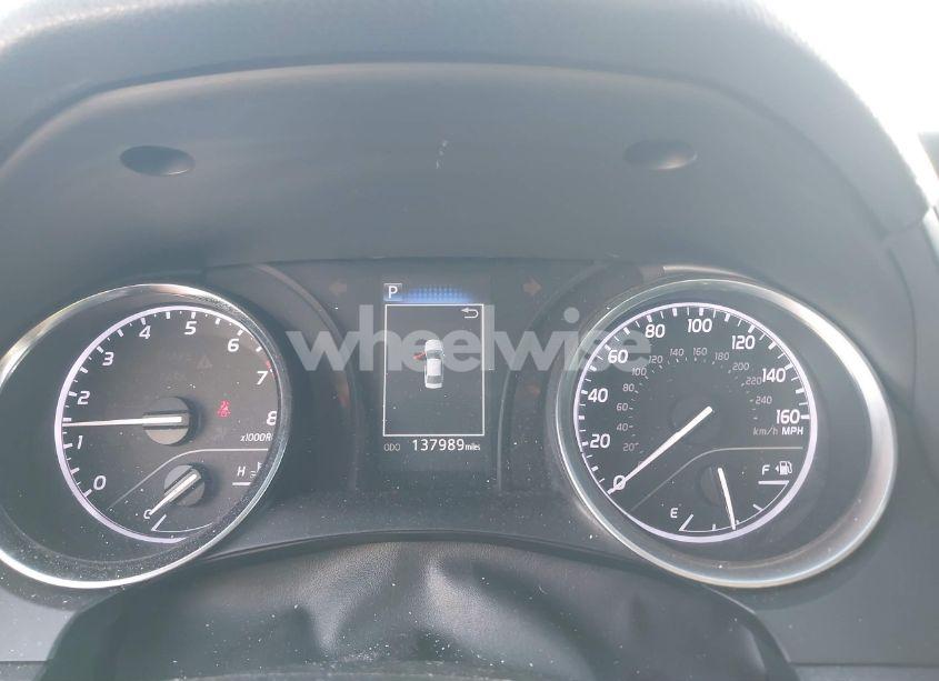 Photo 15 of 2018 Toyota Camry SE (VIN 4T1B11HKXJU009084)