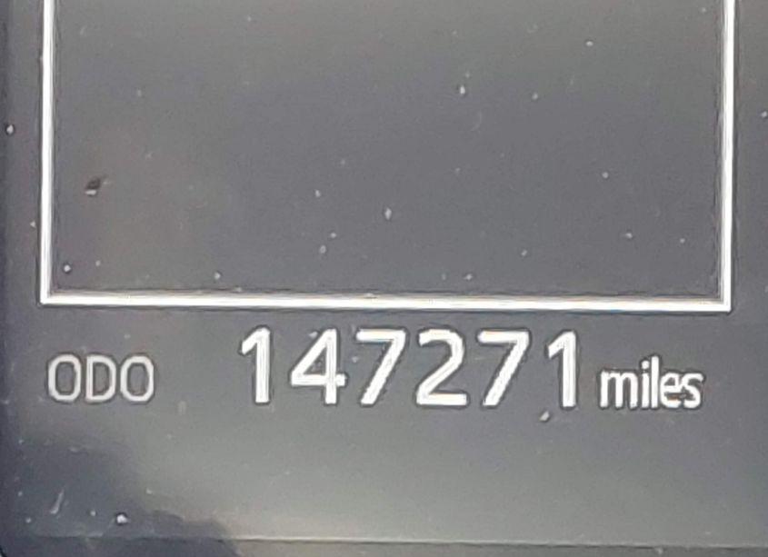 Photo 14 of 2018 Toyota Camry LE (VIN 4T1B11HKXJU023535)