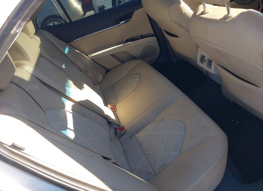 Photo 8 of 2018 Toyota Camry XLE (VIN 4T1B11HKXJU028850)