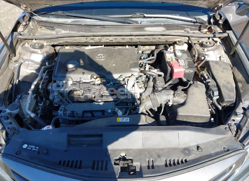 Photo 10 of 2018 Toyota Camry SE (VIN 4T1B11HKXJU041999)