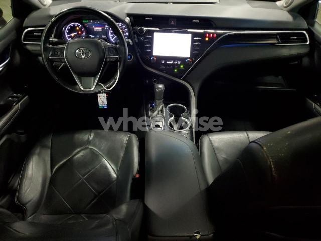 Photo 10 of 2018 TOYOTA CAMRY L (VIN 4T1B11HKXJU055434)