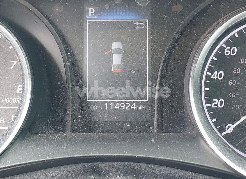 Photo 16 of 2018 Toyota Camry LE (VIN 4T1B11HKXJU058771)