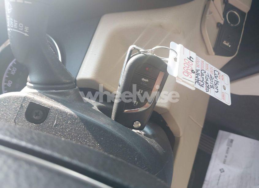 Photo 11 of 2018 Toyota Camry LE (VIN 4T1B11HKXJU069544)