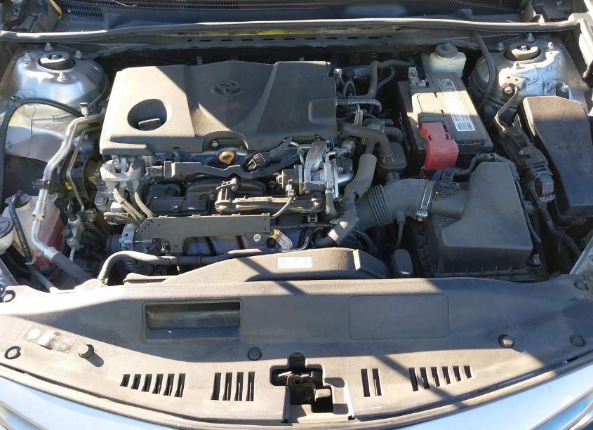 Photo 10 of 2018 Toyota Camry SE (VIN 4T1B11HKXJU071083)